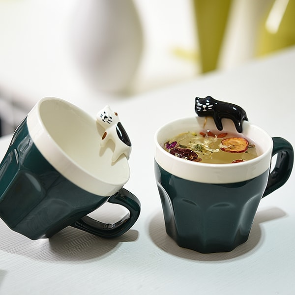 5. Кружки с котиками для пары