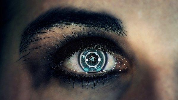 Bu gözün bir cyborg'a ait olduğunu çoğumuz biliyoruzdur muhtemelen.