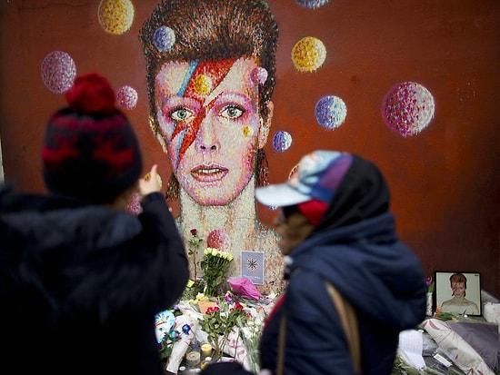 David Bowie'nin Bedeni 'Gizli Bir Törenle Yakıldı'