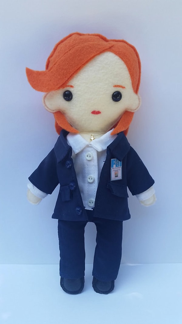 4. Очаровательная плющевая игрушка Дана Скалли.