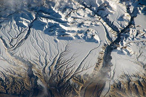 6. Nehirler ve Kar Himalaya Dağları, Çin-Hindistan