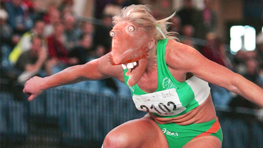 Photoshop Lobisi İş Başında: Engelli Koşunun En Efsanevi Yüz İfadesiyle Yapılan 25 Çalışma