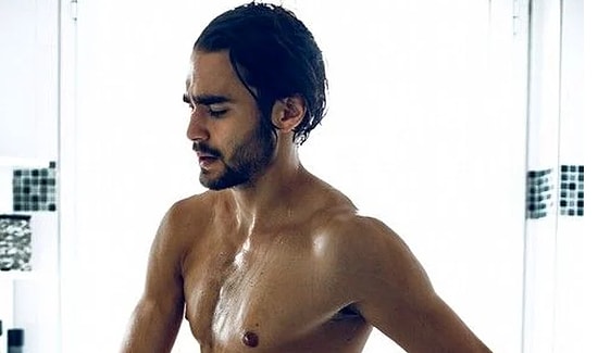 Всё, о чем мечтают женщины, воплотилось в одном мужчине: Nicolas Simoes