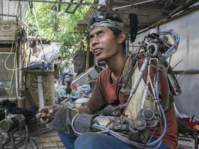 Gerçek Iron Man: Kendi İmkanlarıyla Felçli Kolunu Biyonikleştiren Endonezyalı İşçi
