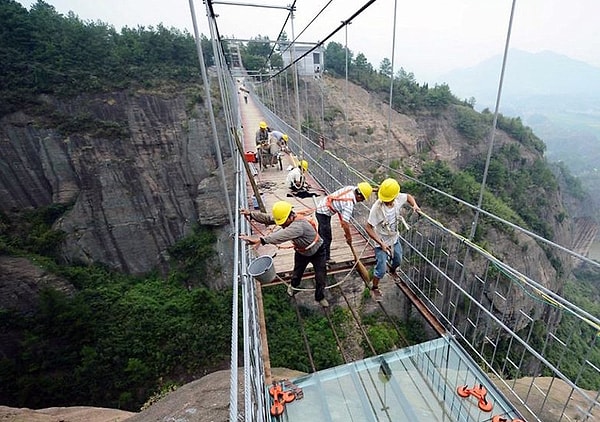 Похожий был построен на горе Таньмэнь.