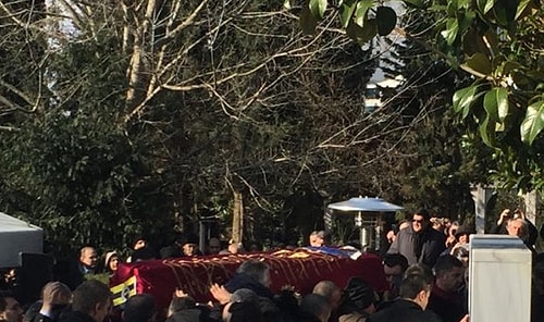 Dedesinin yanına defnedildi