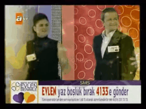 7. Daha talibine görünmeden aşk dansına başlayan amatör salsacı ablamız.