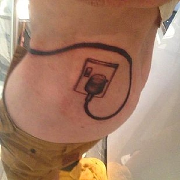 ''Однако недавно я остался наедине с девушкой, которая мне очень нравится... Все шло как по маслу до того, как я снял с себя одежду.''