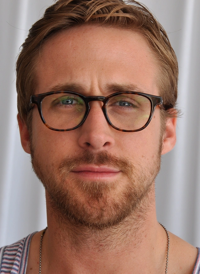 Kirli sakal erkekleri daha çekici gösteriyor.  Tabi Ryan Gosling’e benziyorsanız bunun da faydasını göreceksinizdir.