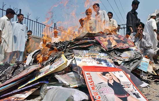 Pakistan Yetkilileri Porno Sitelerine Karşı Önlem Alıyor