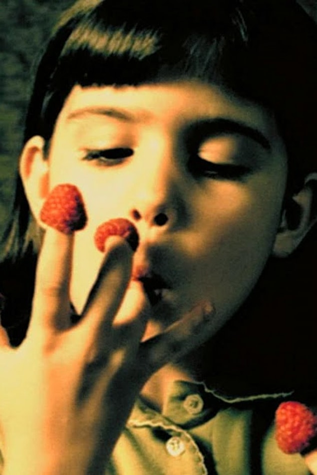 6. Amelie'de ayıla bayıla izlediğimiz Audrey Tautou ve onun çocukluk hali.