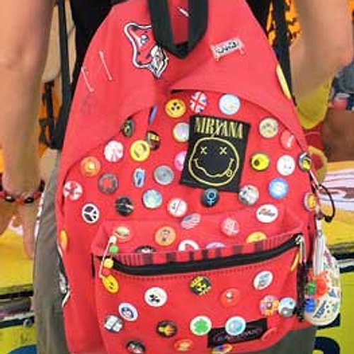 Çantaları, kıyafetleri hatta her yeri oldukça ''kişiselleştiren'' rozetler