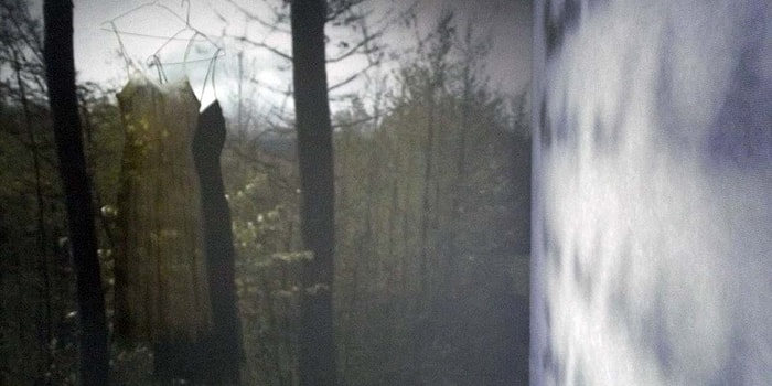 Bosna Hatıralarından Bir Sergi: “Bim Bam Bom Çarpınca Kalp”