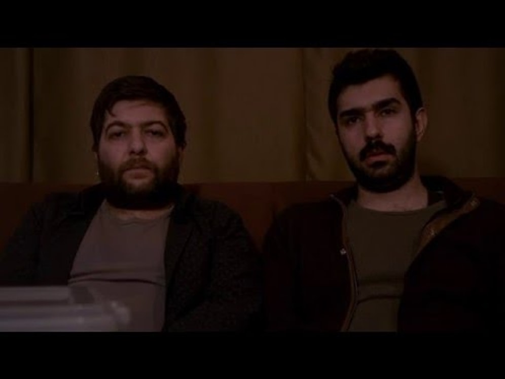 Herkes Ekmeğinin Peşinde: Kurcala'dan Siyasi Haberlere Eleştirel Bakış