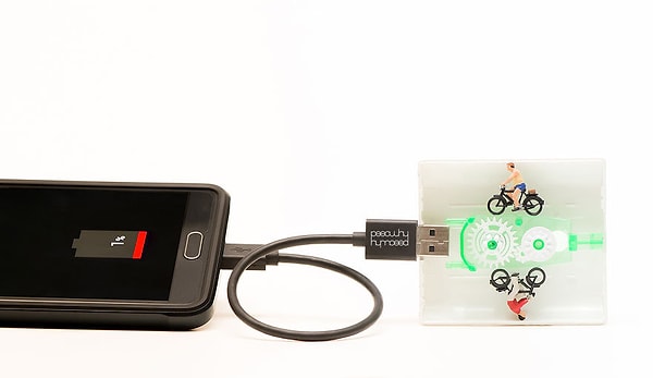 15. Вот как он заряжается! Я так всегда это и представляла!