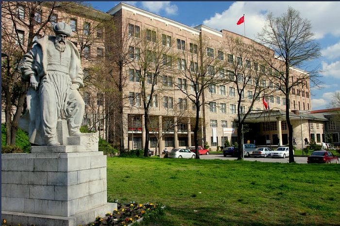 Ankara Üniversitesi'nde 121 Akademisyene Soruşturma