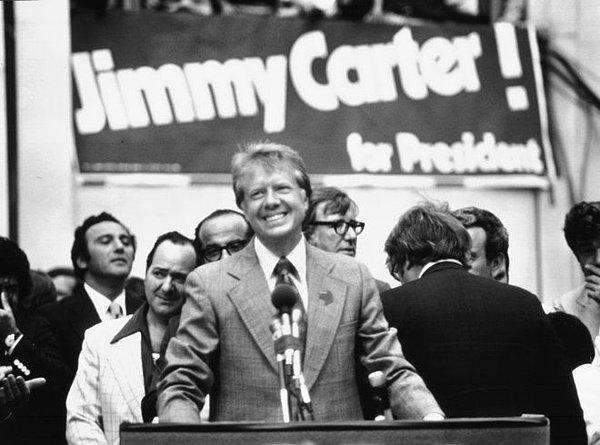 16. Yine de, 1976 yılında Jimmy Carter'ın Iowa'nın Evanjelik beyaz seçmenlerinden aldığı rüzgarla başkanlığa gittiğini de unutmayalım.