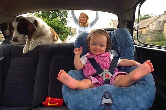 15 доказательств того, что малыши и их четвероногие друзья очень похожи