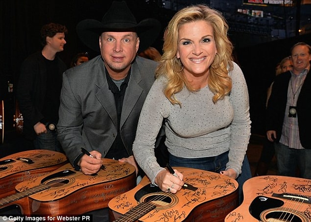 14. Garth Brooks ve Sandy Mal – 125 Milyon $