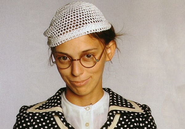 11. Потому что ей кажется, что ты думаешь, что твоя бывшая очень симпатичная.