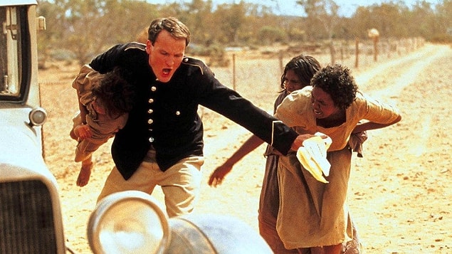 31. Çit / Rabbit-Proof Fence (2002)