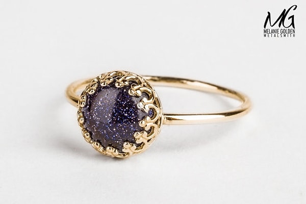 2. Звездное ночное небо в отражении этого камня 🌟: