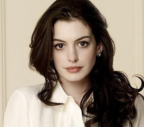 Anne Hathaway!