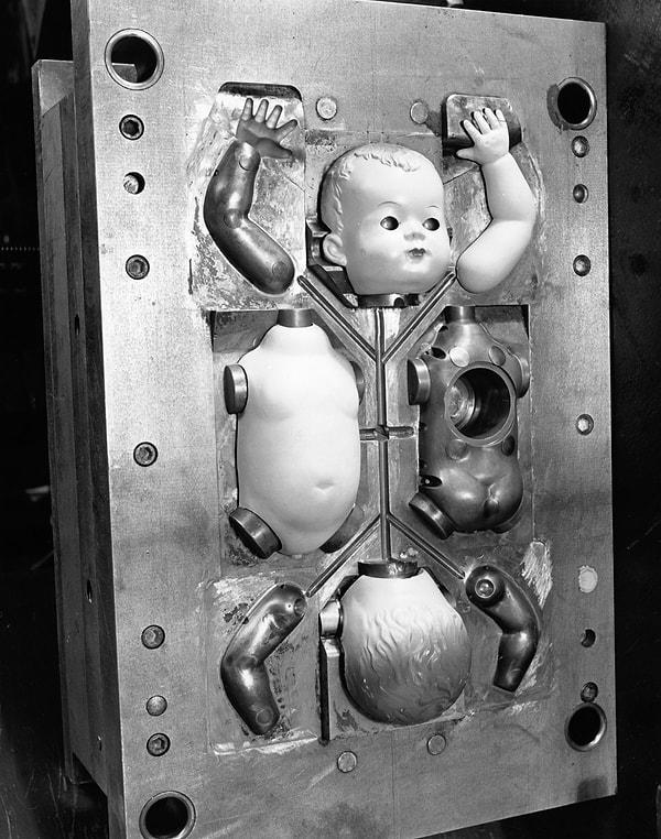 2. Pedyofobi oyuncak bebeklerden ve kuklalardan korkmanın bilimsel adı.