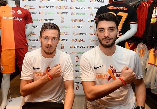 Cenk Gönen ve Linnes Taraftarlarla Buluştu