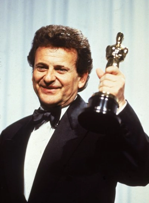 Oscar Töreni’ndeki en uzun konuşmayı 5 dakika 30 saniye ile 1942 yılında Greer Garson, en kısa konuşmayı ise 3 saniye ile 1991’de Joe Pesci yaptı.