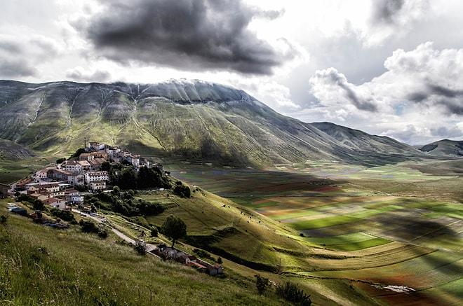 Orada Bir Köy Var Uzakta... İtalya'nın Masal Köyü 'Castelluccio Di Norcia'