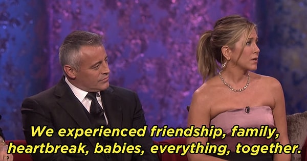 5. Энистон продолжила, добавив, что они готовы сделать для Берроуза все, что угодно, так как благодаря ему они получили шанс «один на миллион», а также «10 лучших лет в их актерской карьере, которые они никогда не забудут».