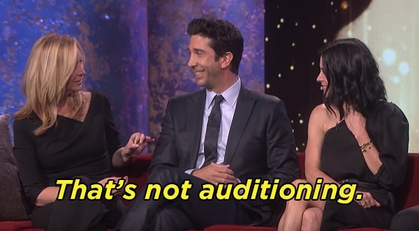 14. … и тут Кудроу в шутку поставила его на место (классическая Фиби)