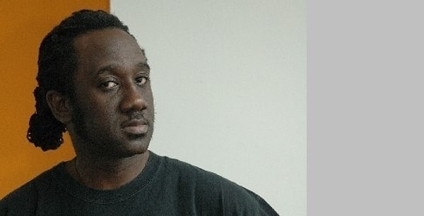 7. Роль Дипси играл комедийный актер Джон Симмит.