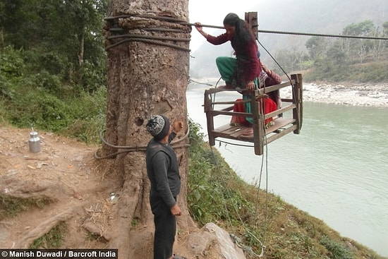 Самый опасный в мире путь в школу