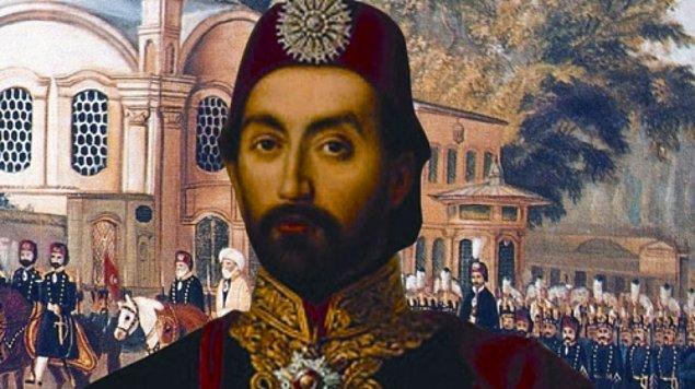 Osmanlı'nın yenilikçi, reformist padişahlarından Sultan Abdülmecit 19 yaşındayken haremdeki 14 yaşında bir cariyeye aşık olur.