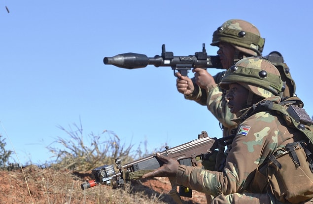 Afrika'da yoksulluk silahlanma yarışını önlüyor