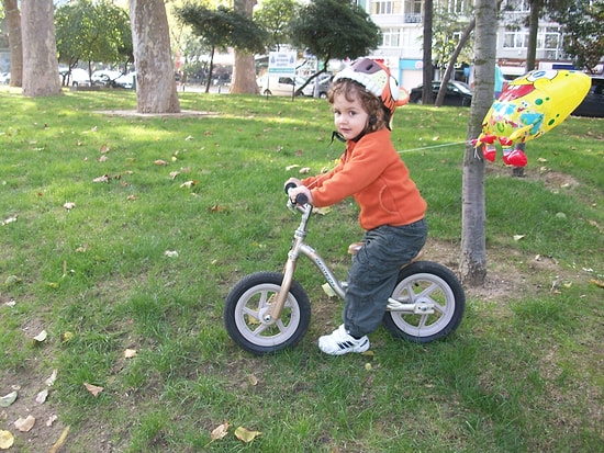 Çocuğunuza Bisiklet Kullanmayı Öğretmenin 22 Adımı