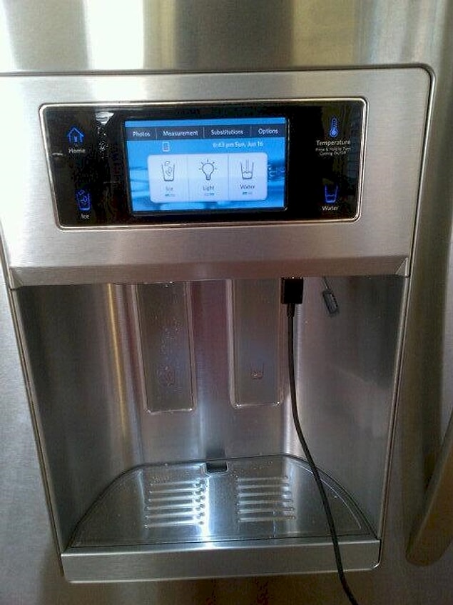 10. Su sebilinden kaçak elektrik çekmiş resmen.