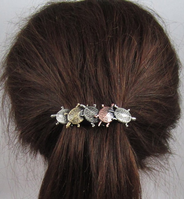 6. Эта милая заколка