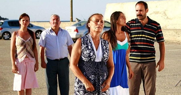 3. Ben ona para harcıyorum, o benim başımı döndürüyor.