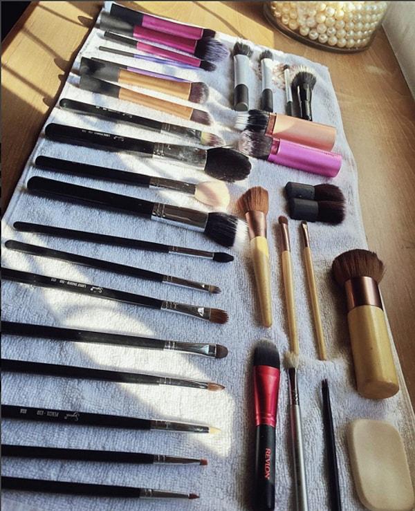 15. Instagram'da makyaj fırçalarını temizlemek