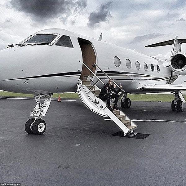 Rusya'nın zengin çocukları, tıpkı batılı akranları gibi ailesinin özel uçaklarında fotoğraf paylaşmayı ihmal etmiyor.