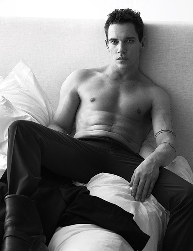 10. Jonathan Rhys Meyers