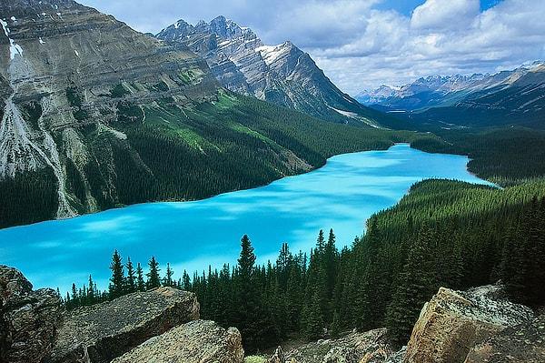 7. Kanada, dünyanın geri kalanının toplamından daha fazla göle sahiptir.