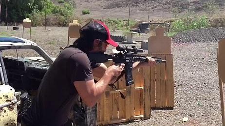 Keanu Reeves Gerçek Hayatta da Çok İyi Silah Kullanıyor!