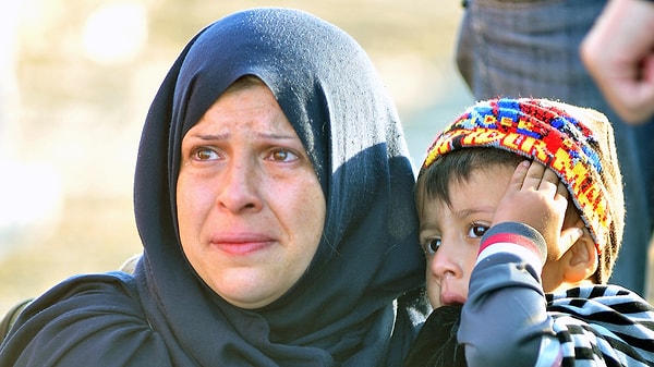 3. 80% беженцев - лица женского пола.