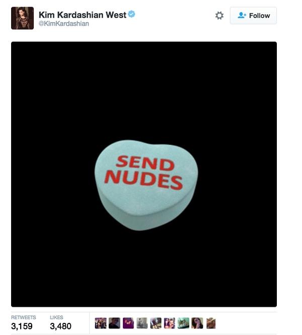 Bu seviyesiz tweetini, üzerinde "Çıplak Gönder!" yazan bir kalple destekledi.