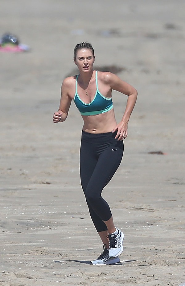 2. Напоминаем, что Мария Шарапова может быть отстранена от участия в соревнованиях на 4 года, и по ее делу сейчас идет разбирательство.