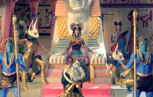 6. Dark Horse
